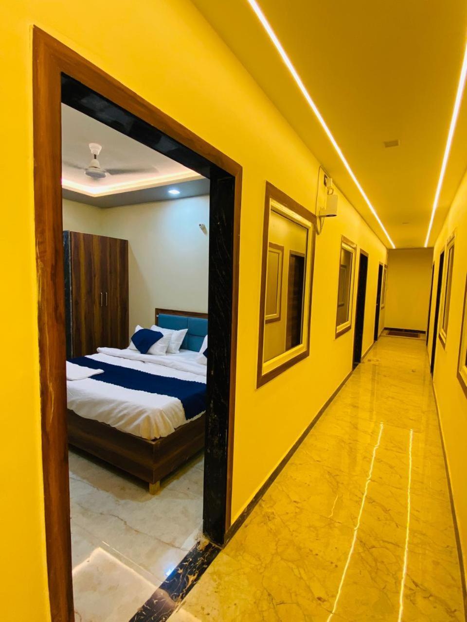 Ys Taj Hotel - Agra מראה חיצוני תמונה